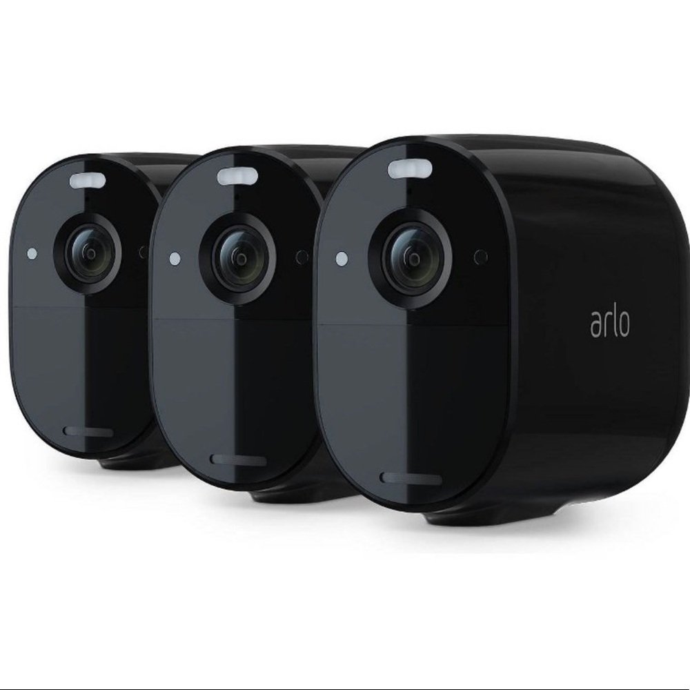 Arlo Essential 1080p Wire-free Spotlight Outdoor Camera (3pk)